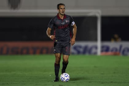 Carlos Izquierdoz, capitán y emblema de Lanús, sería titular en el encuentro de este jueves frente a Flamengo