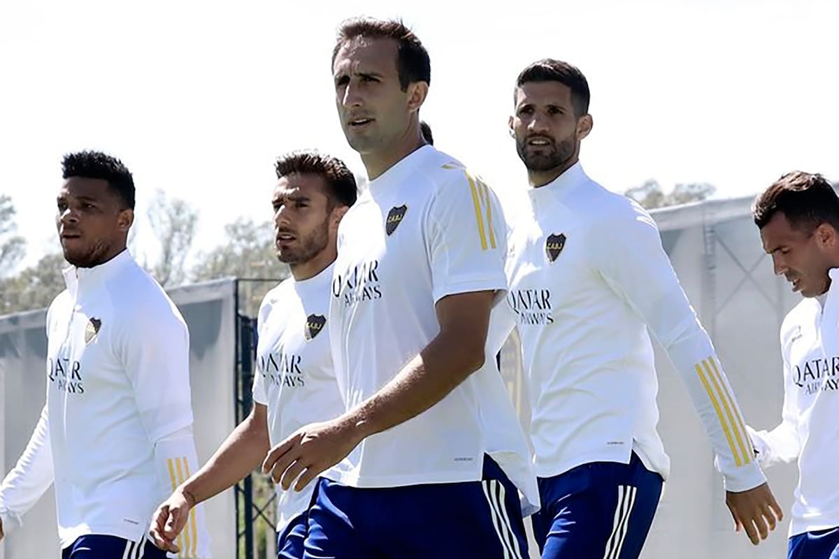 Carlos Izquierdoz y Lisandro López en la práctica de hoy