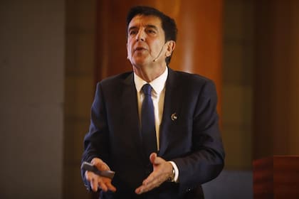 Carlos Melconian: “Los que tienen un proyecto dolarizador tienen que llamar a David Copperfield para arreglar el balance del Banco Central”.