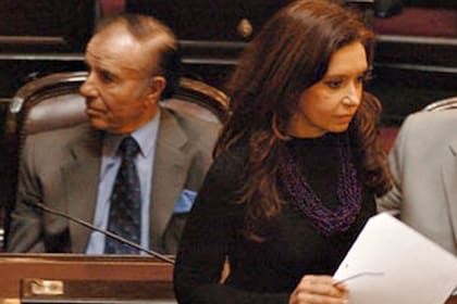 Carlos Menem y Cristina Kirchner en el Senado