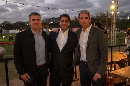 Carlos Menéndez Behety, Juan Marotta (HSBC) y Delfín Uranga