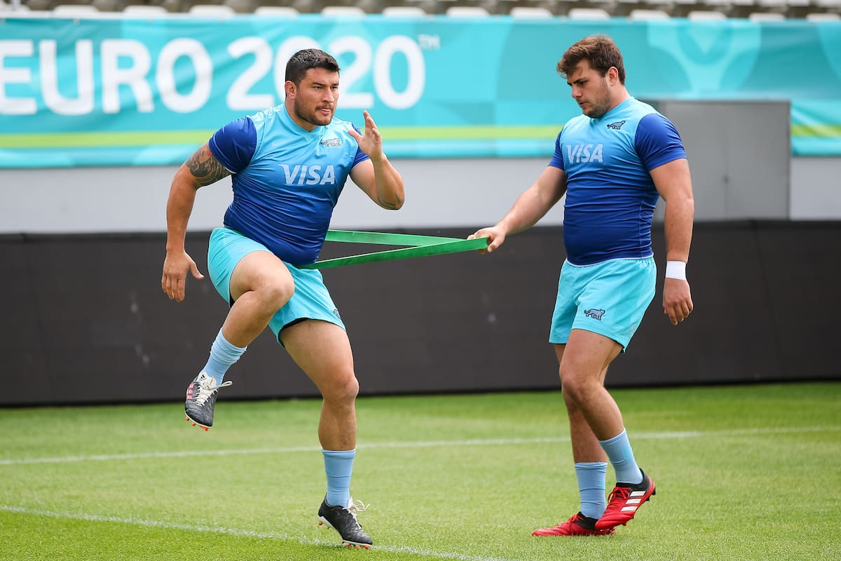 Carlos Muzzio (izquierda), en la ventana de julio, en una práctica con el mendocino Rodrigo Martínez