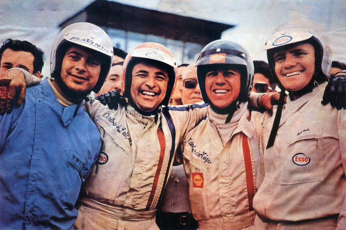Carlos Oreste Marincovich, Carlos Pairetti, Néstor García Veiga y Luis Rubén Di Palma: una imagen que simboliza al automovilismo argentino en general y a Arrecifes en particular; los cuatro fueron declarados ciudadanos ilustres de la Cuna de Campeones.