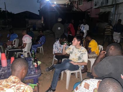 Carlos pasó meses en Ikotun, un suburbio de Lagos.