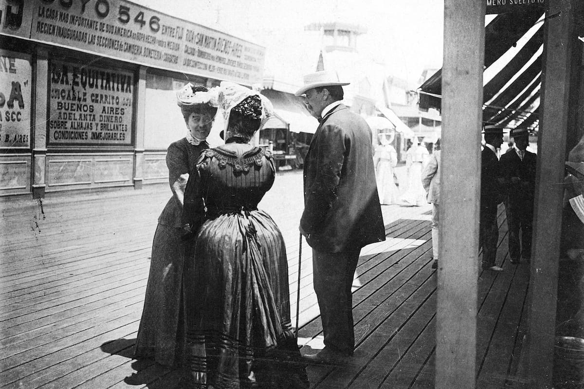 Carlos Pellegrini y su esposa en Mar del Plata