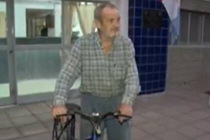 Carlos recuperó su bicicleta