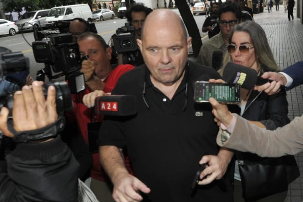 Carlos Rottemberg llegó a la Legislatura alrededor de las 11.30 para despedir a su gran amigo Luis Brandoni