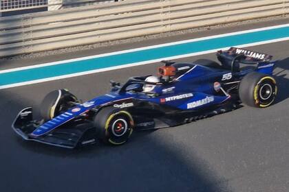Carlos Sainz Jr. con el número 55 en el auto de Williams, escudería en la que correrá a partir del próximo año