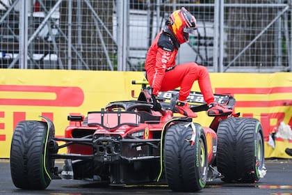 Carlos Sainz se accidentó en la tercera práctica y fue penalizado tras la prueba de clasificación; el español de Ferrari largará apenas 11º en la carrera del Gran Premio de Canadá de Fórmula 1.