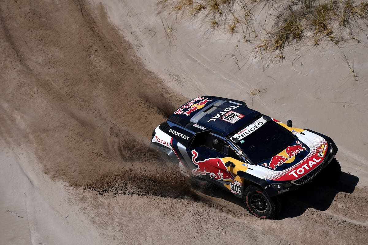 Carlos Sainz sigue su camino a la gloria