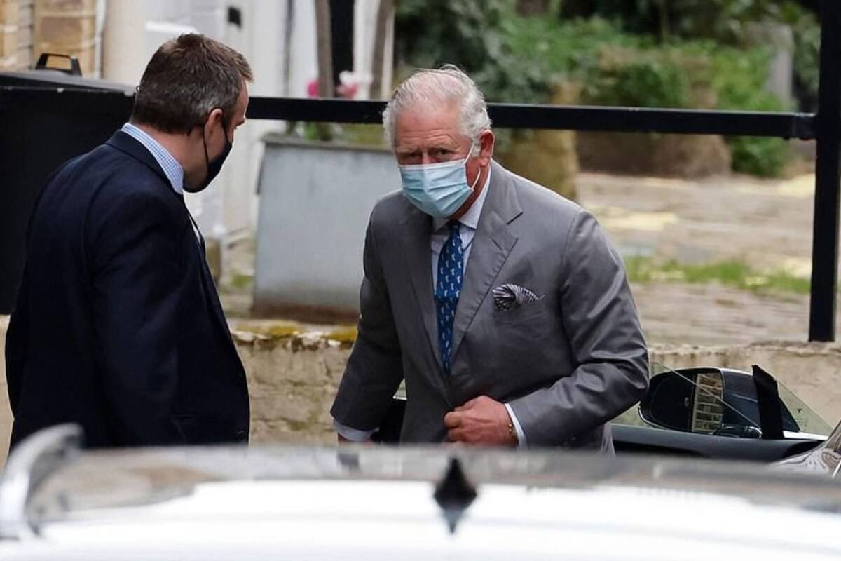 Carlos se puso nervioso cuando un periodista le preguntó sobre la entrevista explosiva