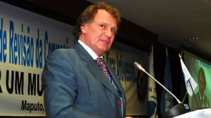 Carlos Sersale Di Cerisano era embajador en Sudáfrica y ahora lo será en Gran Bretaña