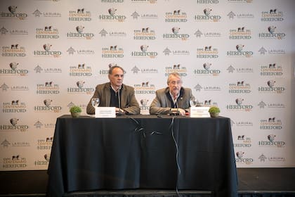Carlos Solanet, director comercial de La Rural SA, y Jorge Collinet, presidente de la Asociación Criadores Hereford