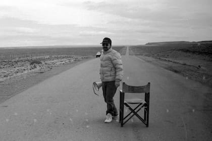 Carlos Sorín dirigiendo en la Patagonia, su lugar en el mundo como cineasta
