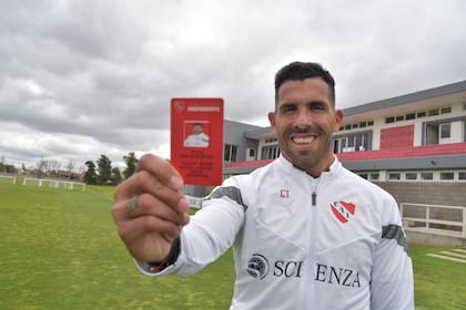 Carlos Tevez, cuando fue parte de la campaña para que los hinchas se asocien a Independiente