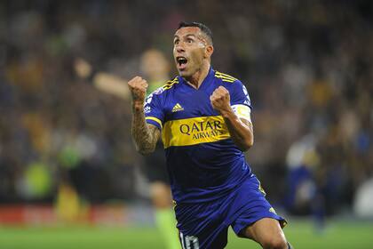 Carlos Tevez cumplió 36 años en febrero: podría seguir en Boca hasta diciembre de 2021