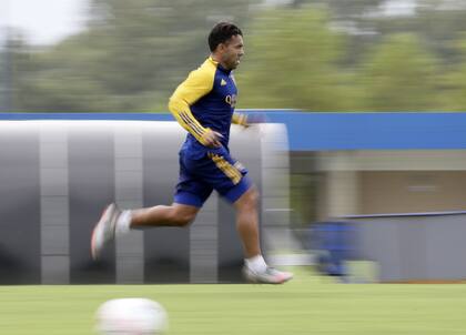Carlos Tevez, en un entrenamiento en Ezeiza.