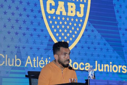 Carlos Tevez en la Bombonera, durante su anuncio de despedida de Boca.