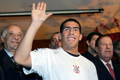 Carlos Tevez llegó a Corinthians en 2005 y ganó el Brasileirão