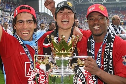 Carlos Tévez recibió la visita de Patrice Evra y Park Ji-sung