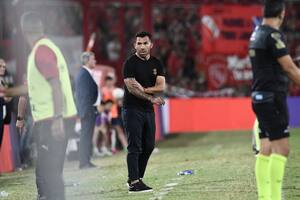 Carlos Tevez y un compromiso clave de Independiente ante Atlético Tucumán