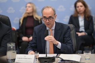 Torrendell defendió la política educativa y cuestionó cómo las universidades gastan sus recursos