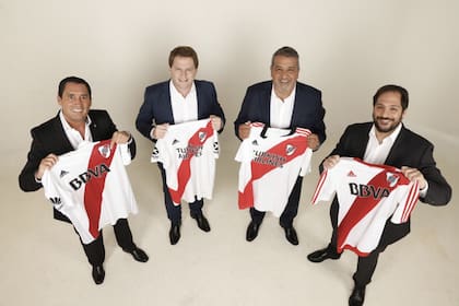 Carlos Trillo y parte de su equipo de trabajo: Alex Campbell, Luis Cejas y Matías Barreiro