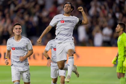 Carlos Vela, de Los Angeles FC, celebra su gol ante San Jose Earthquakes