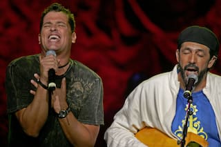 Carlos Vives y Juan Luis Guerra sellan su amistad con “Buscando el mar”