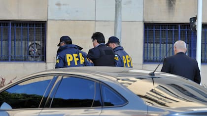 En Comodoro Py, Zannini cumplió con trámites vinculados a la causa; luego fue trasladado a Ezeiza