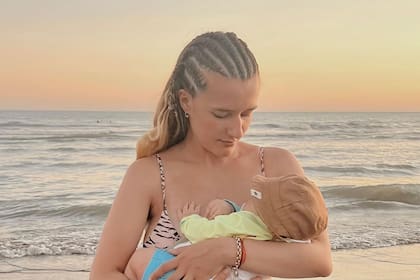 Carmela Bustelo de 26 años, superó un agresivo Linfoma de Hodgkin y en paralelo fundó un emprendimiento