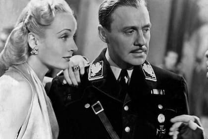 Carole Lombard y Jack Benny en Ser o no ser (1942), de Ernst Lubitsch, uno de los grandes clásicos del director