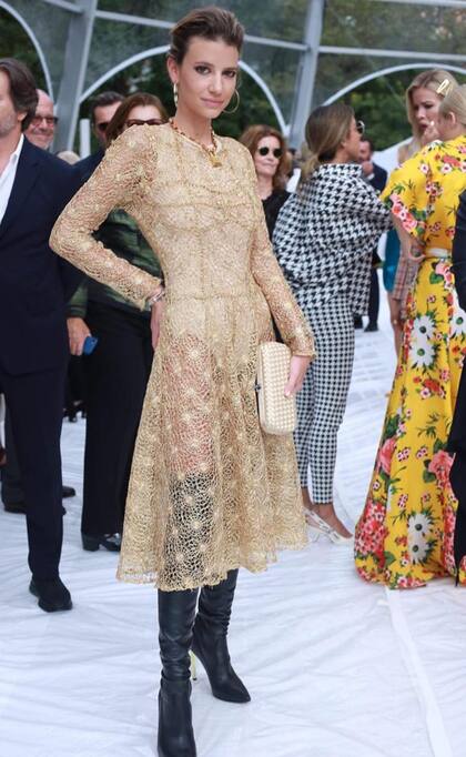 Angie Landaburu fue la argentina que más primeras filas ocupó. En Dior impactó con un vestido de encaje semitransparente.