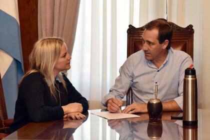 Carolina Píparo y el intendente de La Plata, Julio Garro