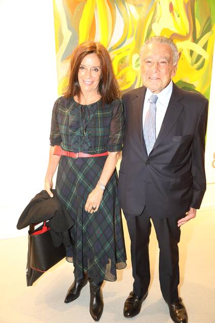 Carolina Barros, directora de Comunicaciones de Corporación América, junto a Eduardo Eurnekian