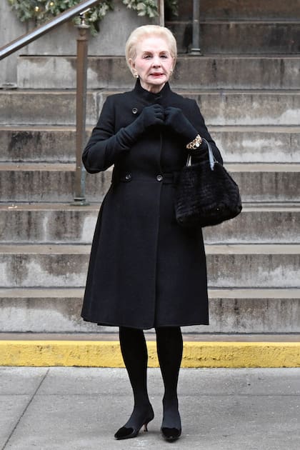 Carolina Herrera, llegando a iglesia San Ignacio de Loyola, en Upper East. Muy allegada a los Kennedy, fue quien diseñó el vestido que Tatiana usó para casarse con George Moran, en 2017