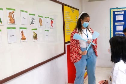 Carolina hizo un curso que le permitió enseñar inglés en cualquier parte del mundo
