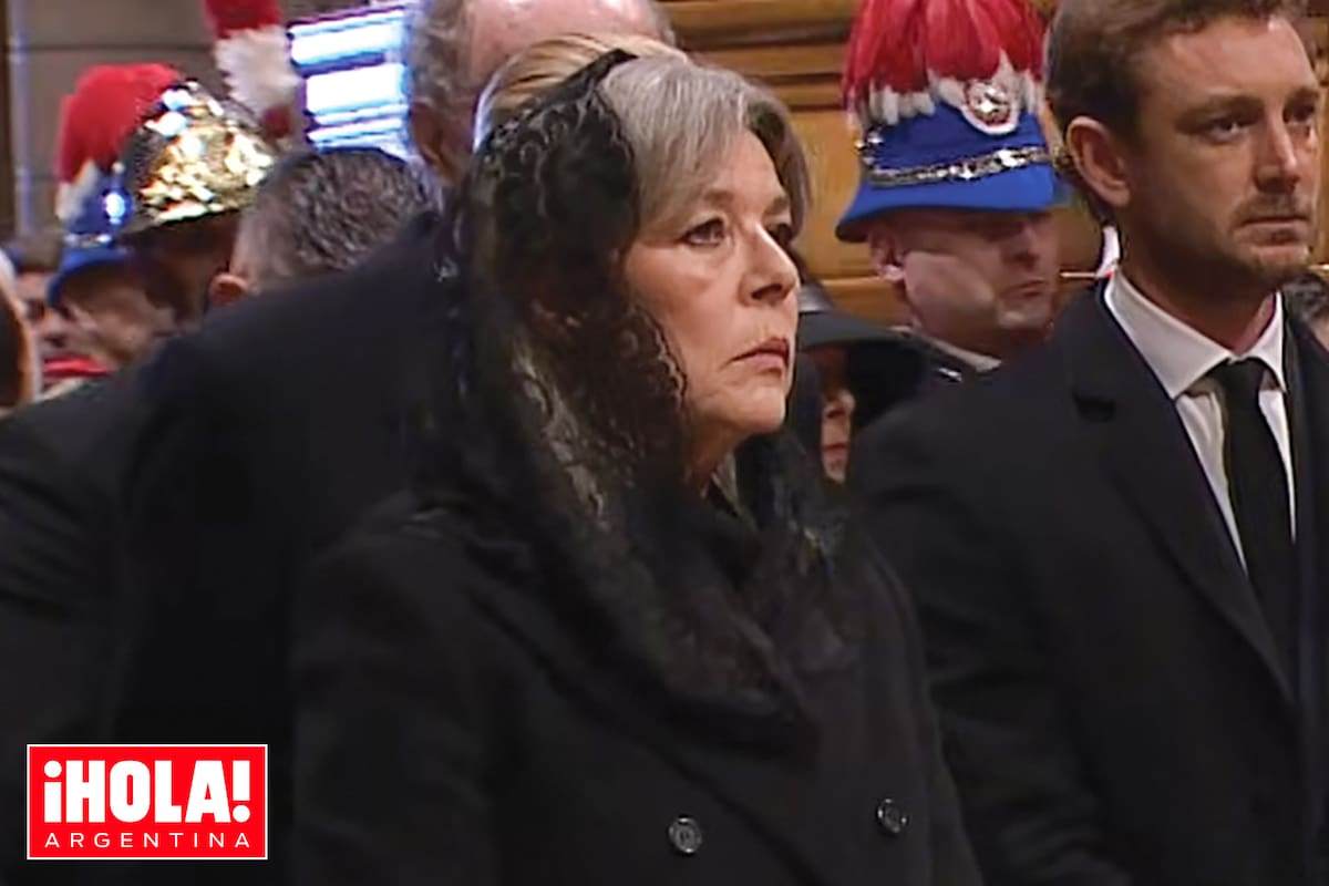 Carolina Luisa Margarita Grimaldi Kelly nació en Montecarlo el 23 de enero de 1957). Princesa de Mónaco y princesa de Hannover es la hermana mayor del príncipe Alberto II y de la princesa Estefanía.