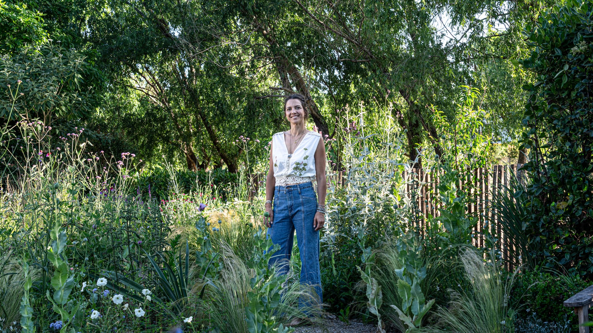 Carolina Pell se formó en el área de agronomía y, a través de esta, encontró su pasión por los jardines.