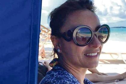 Carolina Pochetti apareció en varias sociedades junto a su esposo