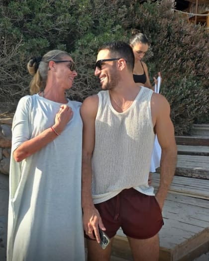 Carolina Ramayón, la actual pareja de Puma Goity, junto al actor Miguel Ángel Silvestre