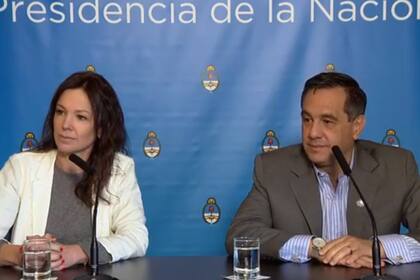 Carolina Stanley y Alejandro Finocchiaro, durante la conferencia de prensa
