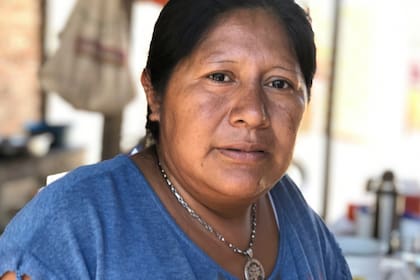 Carolina tiene discapacidad intelectual y no puede decir con precisión su edad ni la de sus hijos