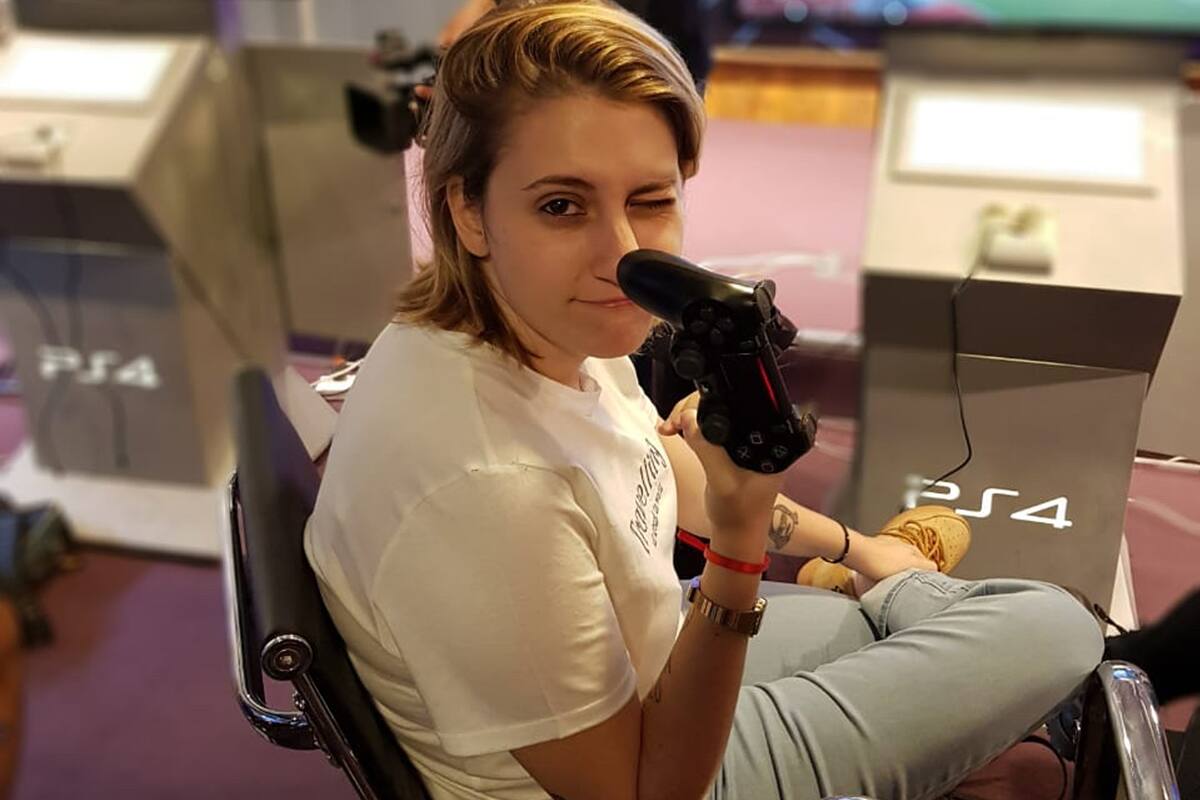 Carolina Vázquez, alias “Carolo”, creó el canal de YouTube "Pibas jugando al FIFA"