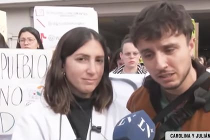 Carolina y Julián, médicos residentes del Hospital Garrahan