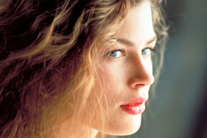 Carré Otis: de supermodelo de los 90 al infierno de los abusos y una vida lejos de Hollywood