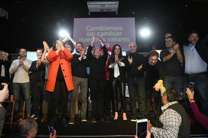 Carrió compartió anoche el acto con Rodríguez Larreta y otras figuras del espacio