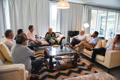 Carrió, Ferraro, Morales, Levy Yeyati y Surt, en Exaltación de la Cruz