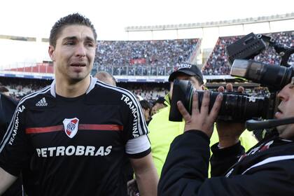 Carrizo, desconsolado en la tarde del descenso ante Belgrano en 2011