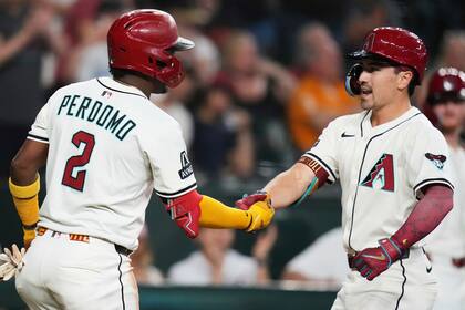 Carroll dispara nuevo jonrón, Pfaadt lanza 6 entradas en blanco y Diamondbacks vencen 9-0 a Orioles